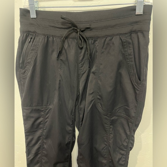 The North Face Aphrodite 2.0 Capri Black Hiking Pants Women’s Small - Picture 5 of 14